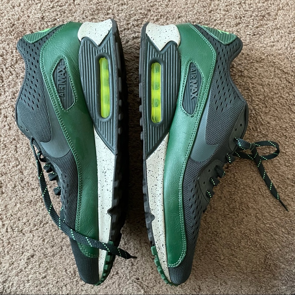 Nike Men’s Air Max Sneaker